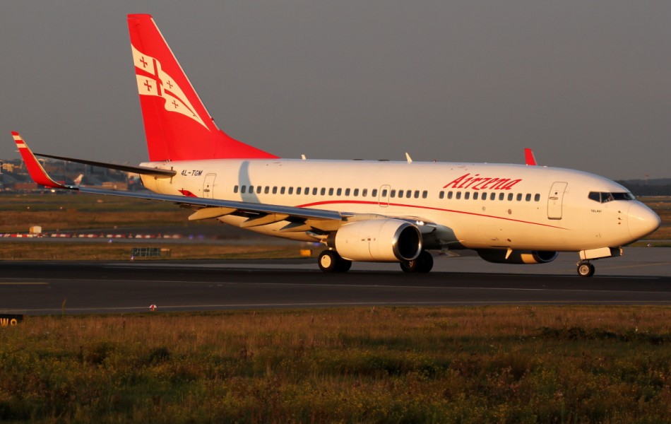 Самолет грузи. Самолёты Georgian Airways. Airzena. Грузинская авиакомпания Georgian. Georgian Airways Тбилиси.