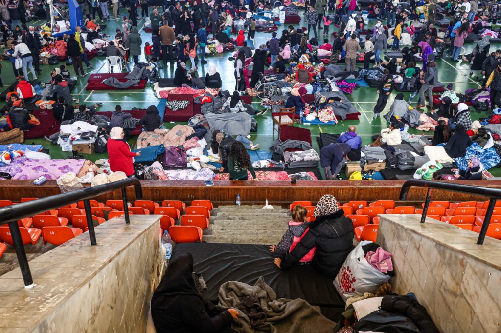 В турции пострадали. Турция люди. Жизнь в Турции. Землетрясение в Турции и Сирии. Землетрясение в Турции 2023.