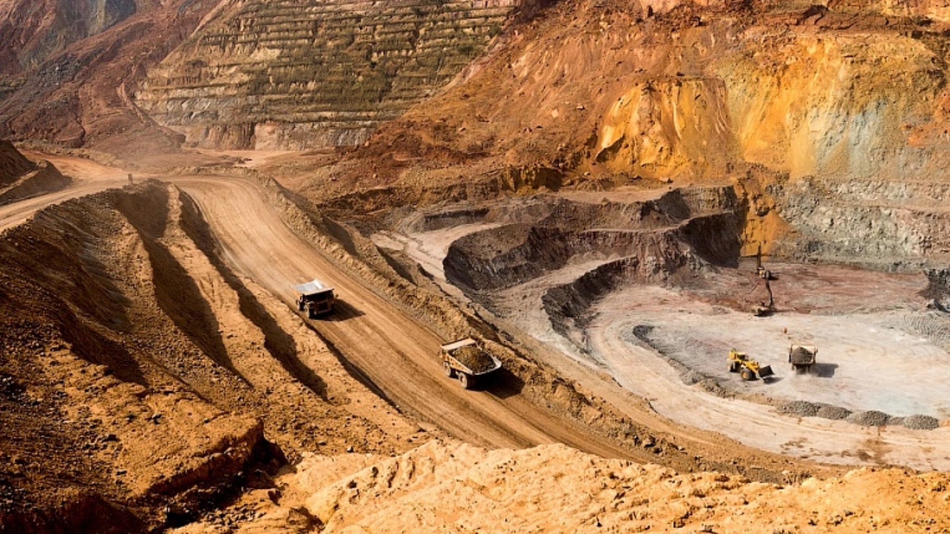 Добыча металла. Золотые рудники nordgold. Кирченовское месторождение забайкальский край. Где производится добыча. Добыча серебра.