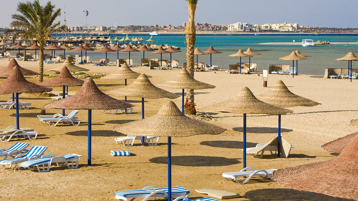 Хургада нападение. Dream Beach Хургада пляж. Мухафаза Хургада. Пляж Дрим Бич Хургада акула. Пляж Dream Beach Хургада глубина.