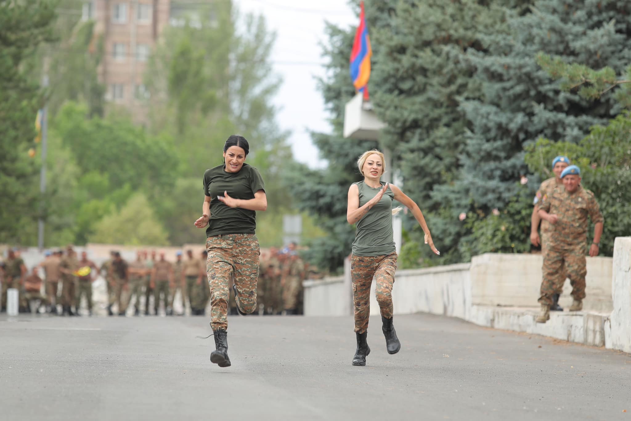 Сбежим в баку. Министерство обороны Армении. Экзамены в Армении. Армения сила.