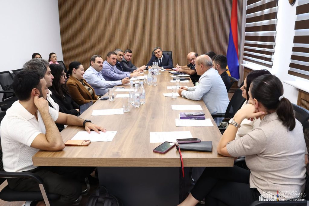 Ինչպես նվազեցնել Երևանի խցանումները․ ՆԳՆ-ում քննարկվել են լուծումները