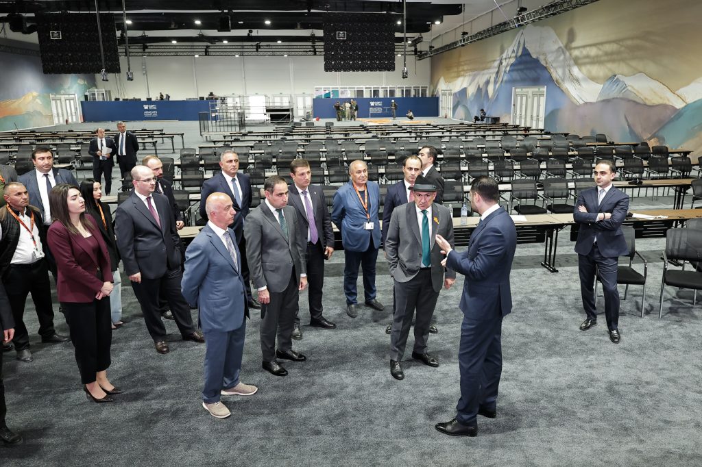 Փաշինյանն այցելել է «Մերիդիան»՝ ծանոթանալու COP17-ի նախապատրաստական աշխատանքներին