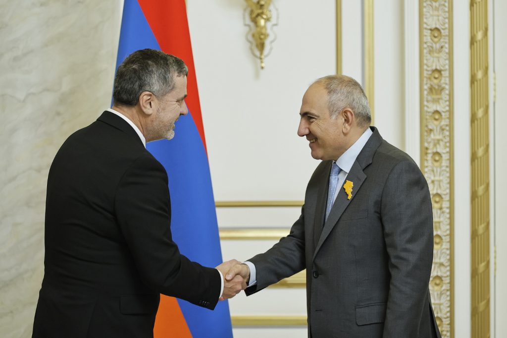 Փաշինյանն ու Սլովենիայի արտգործնախարարը քննարկել են տարածաշրջանային հաղորդակցությունների ապաշրջափակումը