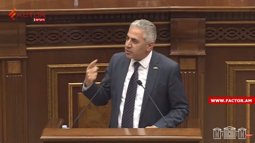 «Մի զանգ է պետք, որ ծրագրերը փոխի»․ Ղազարյանը՝ Փաշինյանի Դավոս մեկնելու մասին․ ՏԵՍԱՆՅՈՒԹ