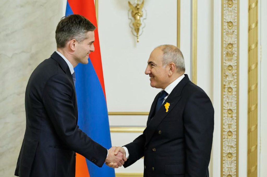 Փաշինյանն ու Նիդերլանդների արտգործնախարարը քննարկել են TRIPP-ի և «Խաղաղության խաչմերուկի» իրականացումը
