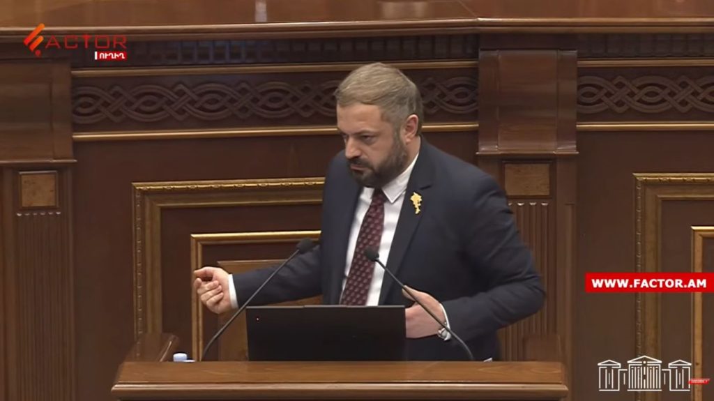 Ռուսական ոսկին ՀՀ-ի տարածքով չի գնացել, չի եկել․ Պապոյանը՝ տնտեսական ցուցանիշների անկման մասին․ ՏԵՍԱՆՅՈՒԹ